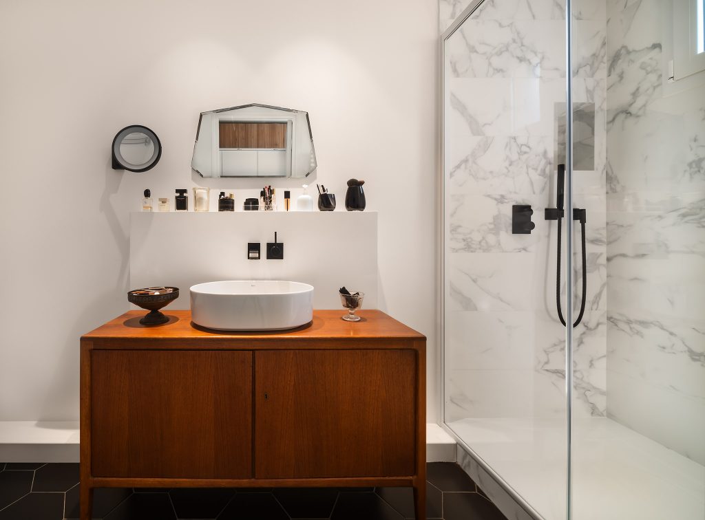 Salle de bain contemporaine et vintage de Liza Lena